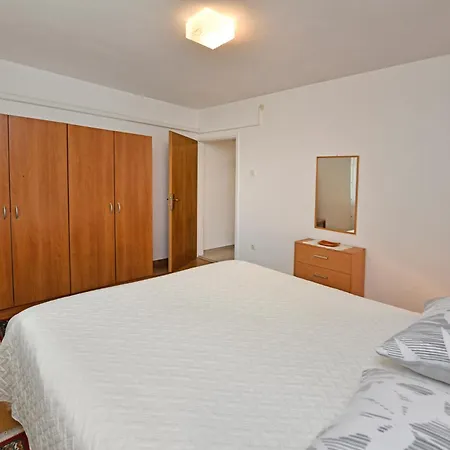 Slavica Vrvari Apartment