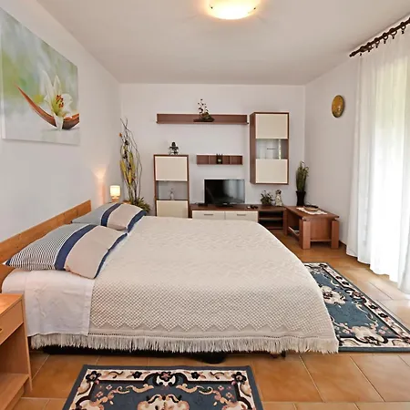 Slavica Vrvari * Porec