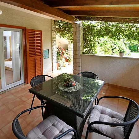 Slavica Vrvari * Poreč