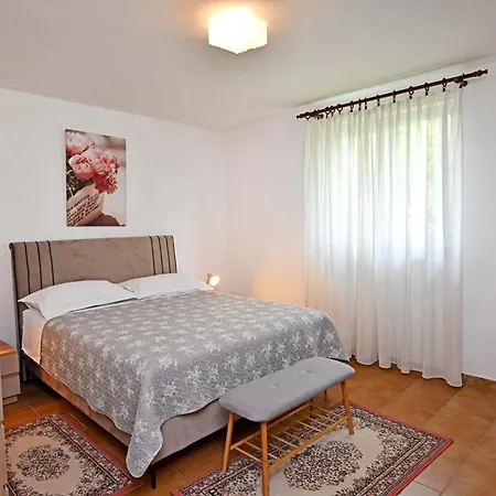 Apartman Slavica Vrvari *