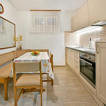 Slavica Vrvari Apartament Poreč