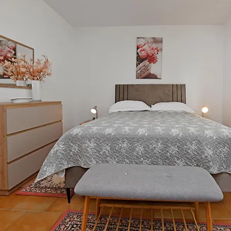Slavica Vrvari Apartament *