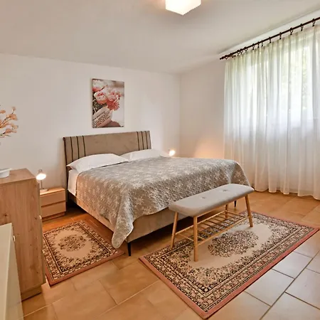 Slavica Vrvari Apartament *