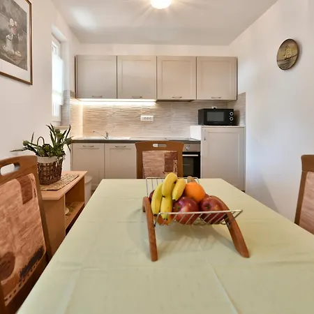 Slavica Vrvari Apartment Porec