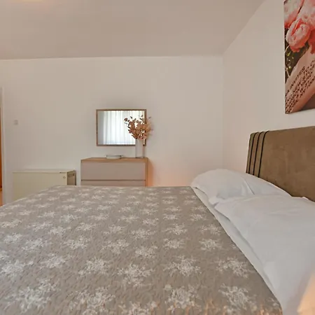 Apartament Slavica Vrvari