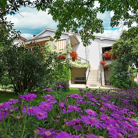 Apartment Slavica Vrvari *