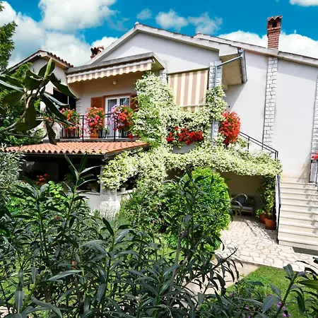 Slavica Vrvari * Porec